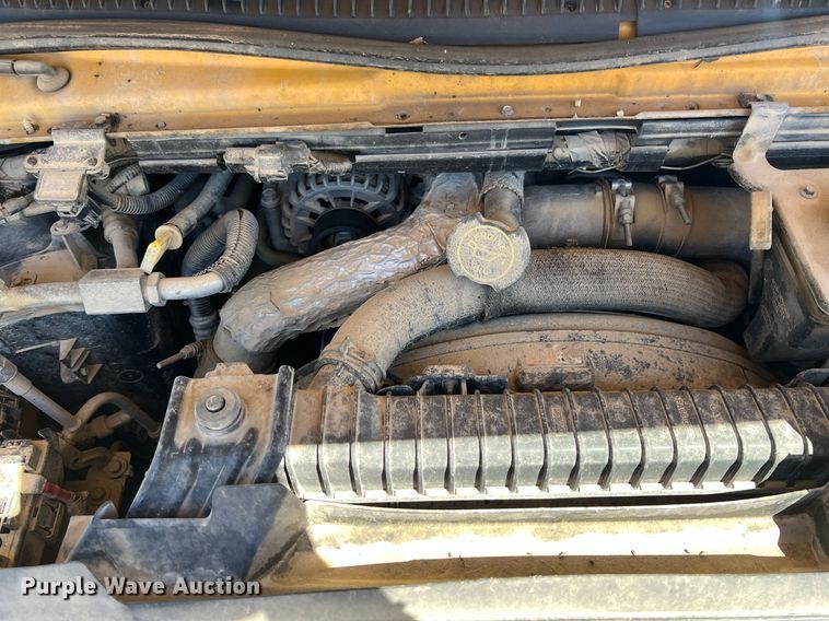 image for item MY9736 2005 Ford E450 Super Duty  school bus