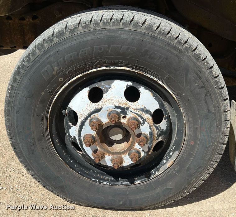 image for item MY9736 2005 Ford E450 Super Duty  school bus