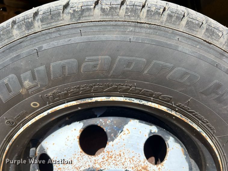 image for item MY9736 2005 Ford E450 Super Duty  school bus