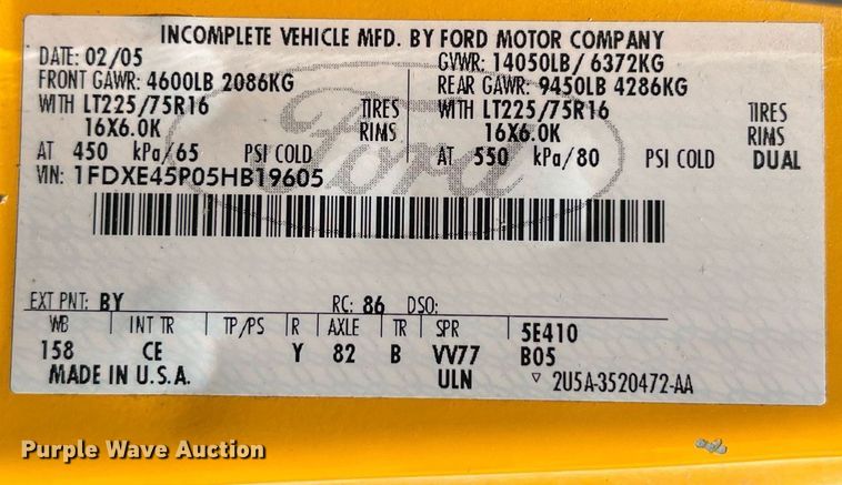 image for item MY9736 2005 Ford E450 Super Duty  school bus