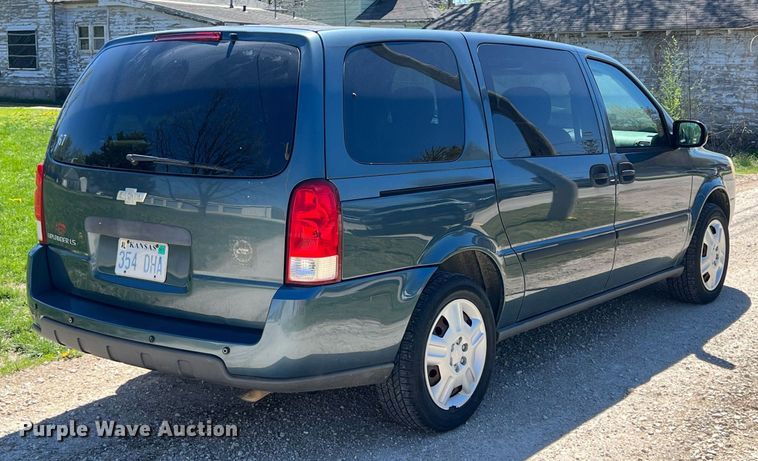 image for item MY9737 2006 Chevrolet Uplander LS  van