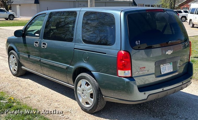 image for item MY9737 2006 Chevrolet Uplander LS  van