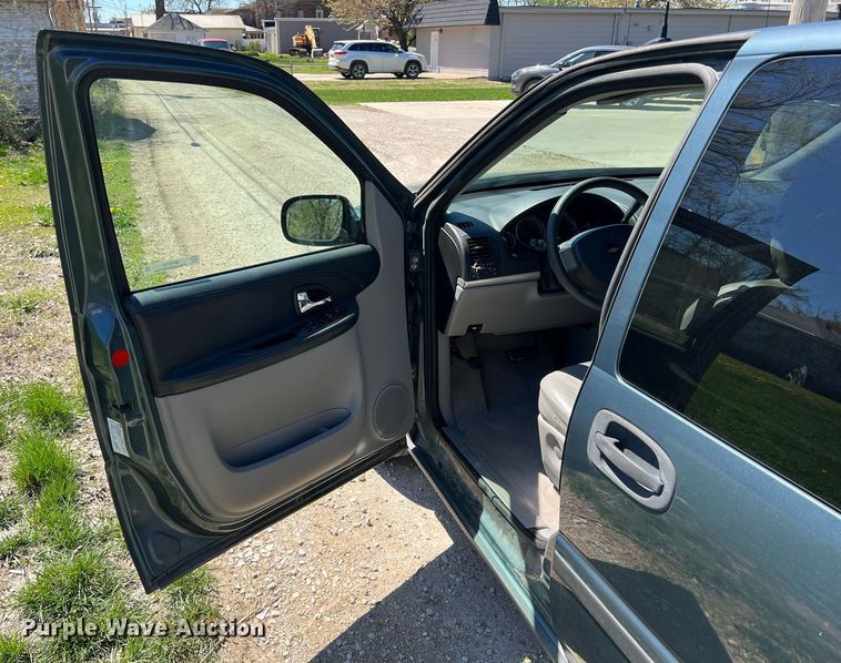 image for item MY9737 2006 Chevrolet Uplander LS  van