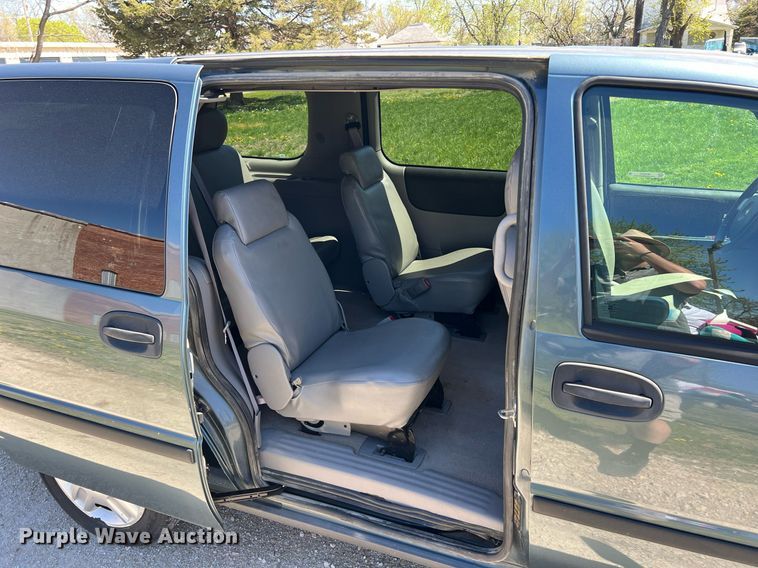 image for item MY9737 2006 Chevrolet Uplander LS  van