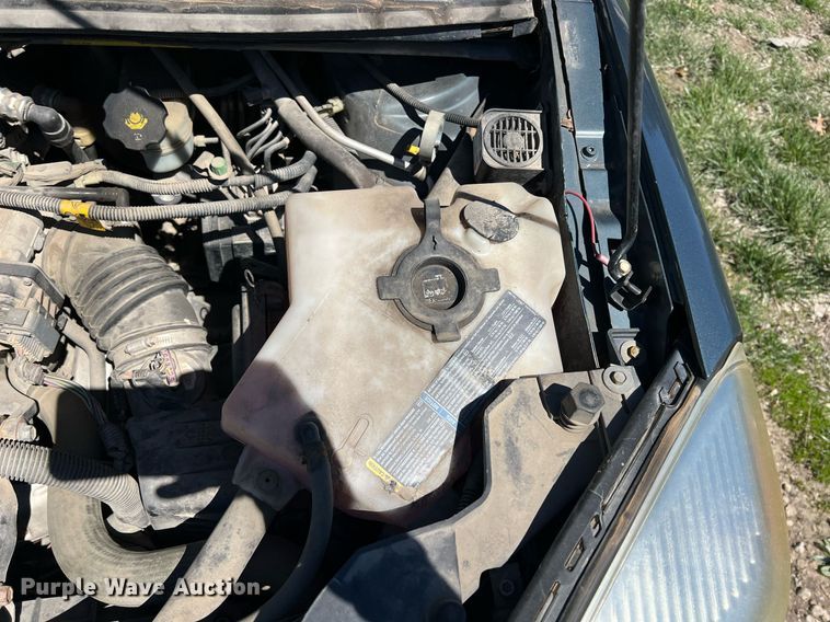 image for item MY9737 2006 Chevrolet Uplander LS  van