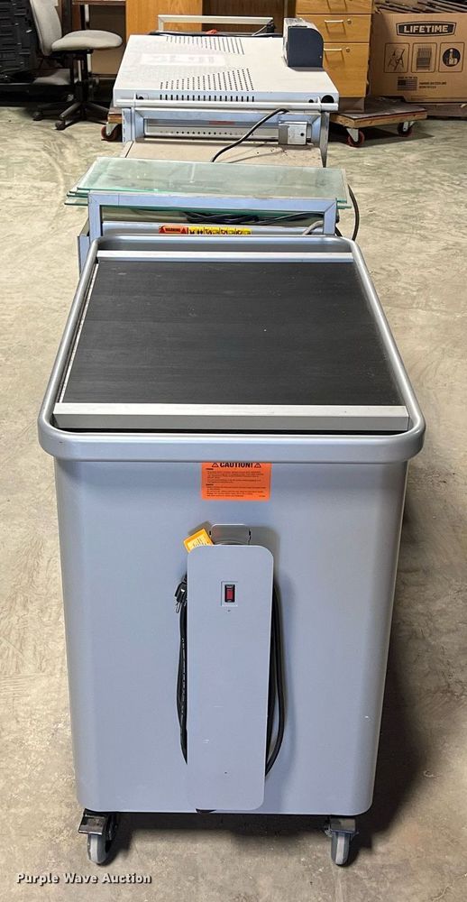 image for item MY9739 (4) charging carts