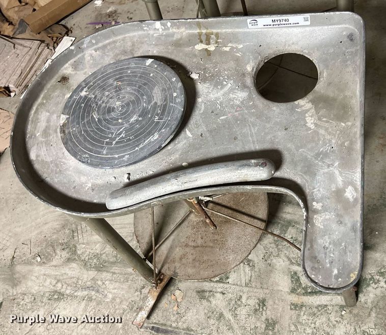 image for item MY9740 (2) pottery wheels