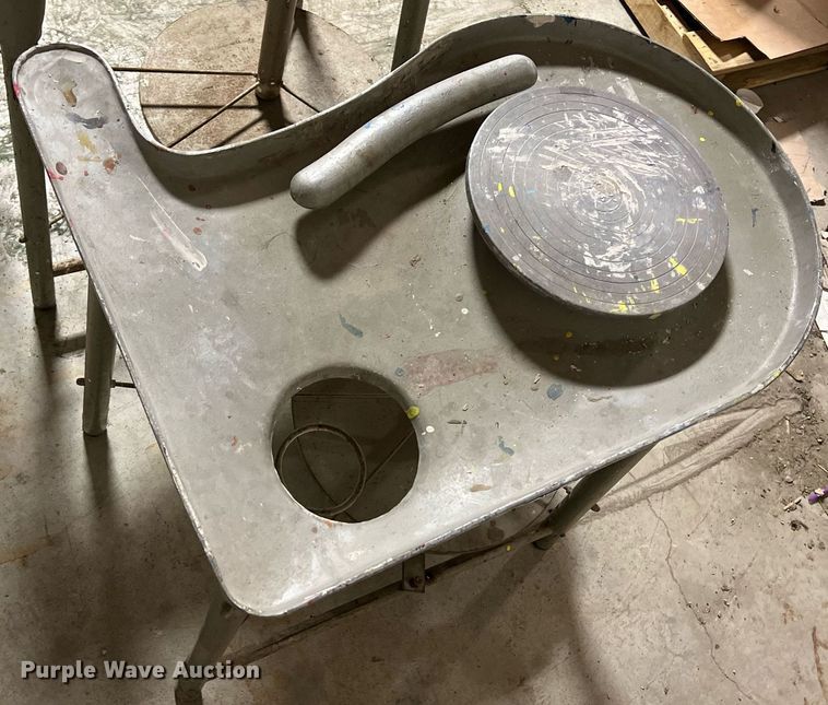 image for item MY9740 (2) pottery wheels