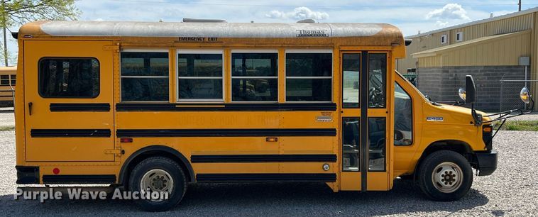 image for item MY9747 2010 Ford E450 Super Duty  school bus