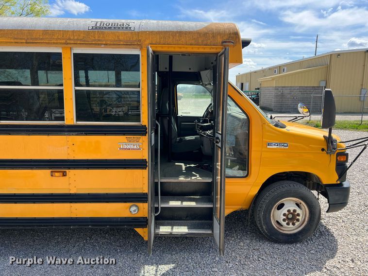image for item MY9747 2010 Ford E450 Super Duty  school bus