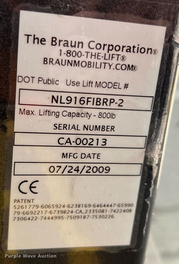 image for item MY9747 2010 Ford E450 Super Duty  school bus