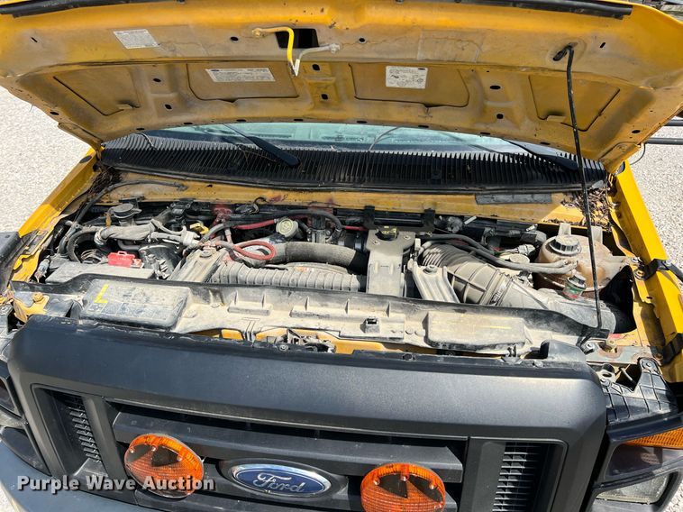 image for item MY9747 2010 Ford E450 Super Duty  school bus