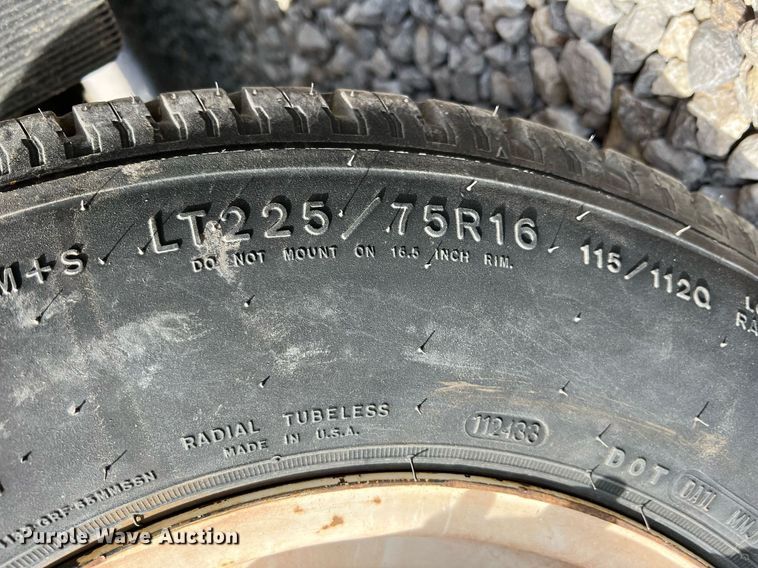 image for item MY9747 2010 Ford E450 Super Duty  school bus