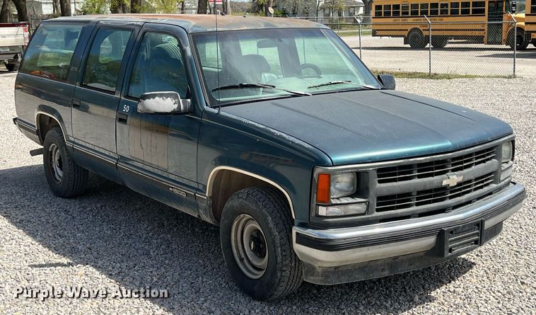image for item MY9748 1995 Chevrolet Suburban C1500  SUV