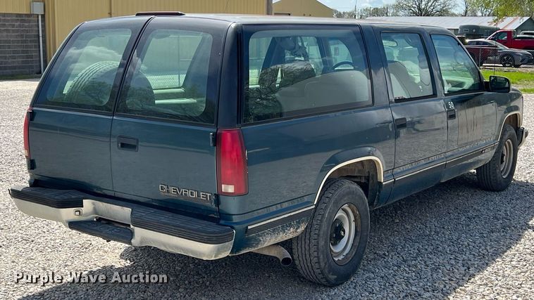 image for item MY9748 1995 Chevrolet Suburban C1500  SUV