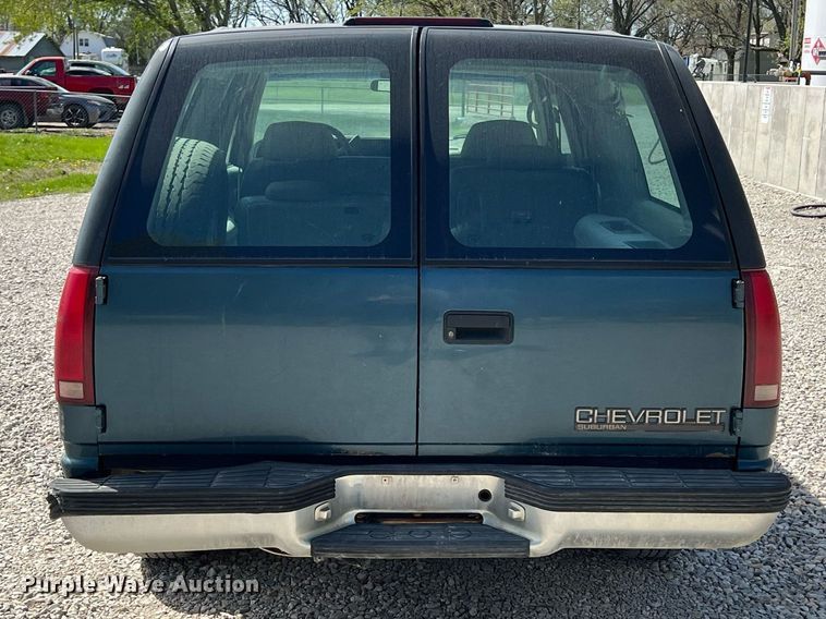 image for item MY9748 1995 Chevrolet Suburban C1500  SUV