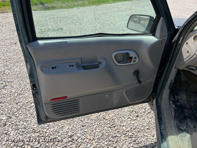 image for item MY9748 1995 Chevrolet Suburban C1500  SUV