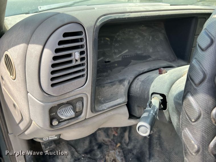 image for item MY9748 1995 Chevrolet Suburban C1500  SUV