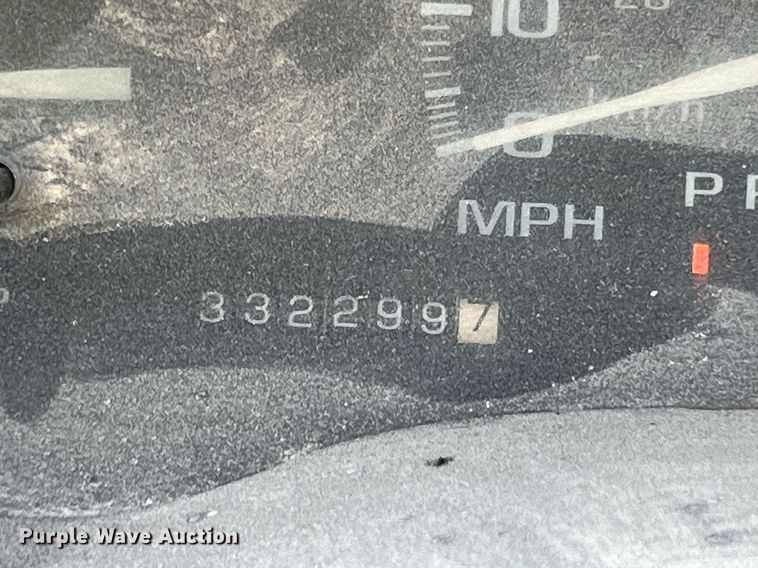 image for item MY9748 1995 Chevrolet Suburban C1500  SUV