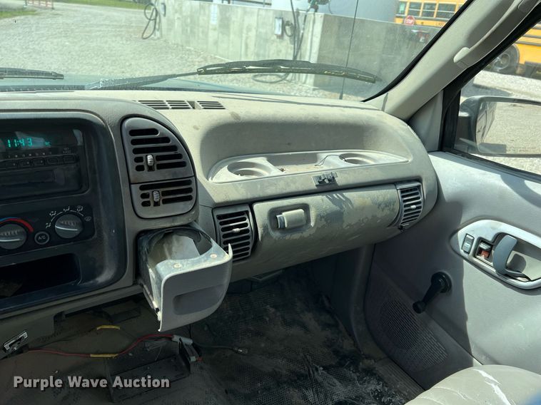 image for item MY9748 1995 Chevrolet Suburban C1500  SUV