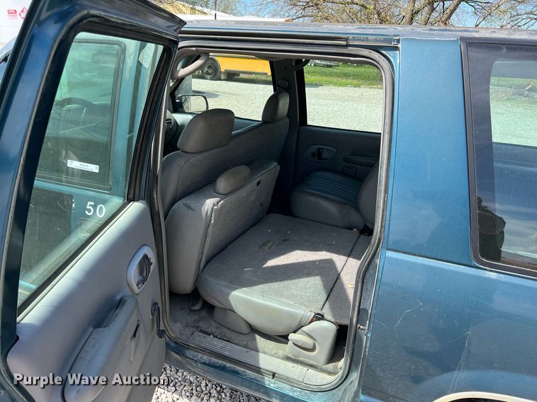 image for item MY9748 1995 Chevrolet Suburban C1500  SUV