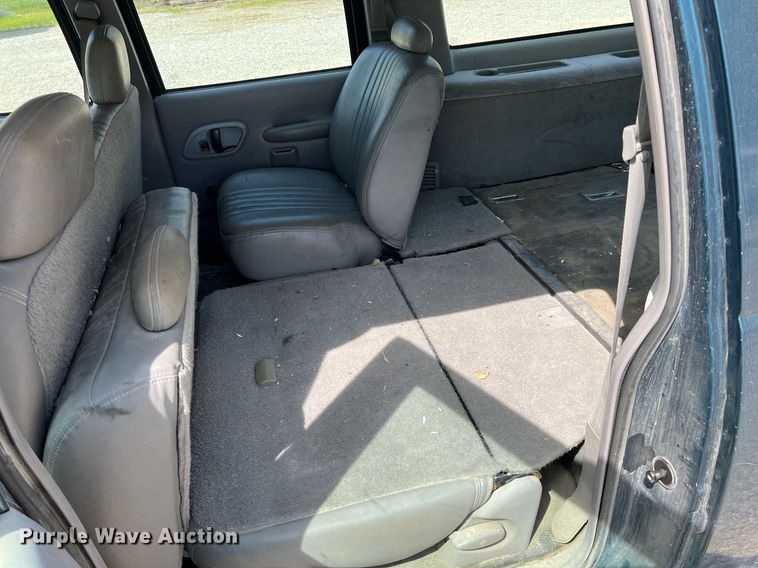 image for item MY9748 1995 Chevrolet Suburban C1500  SUV