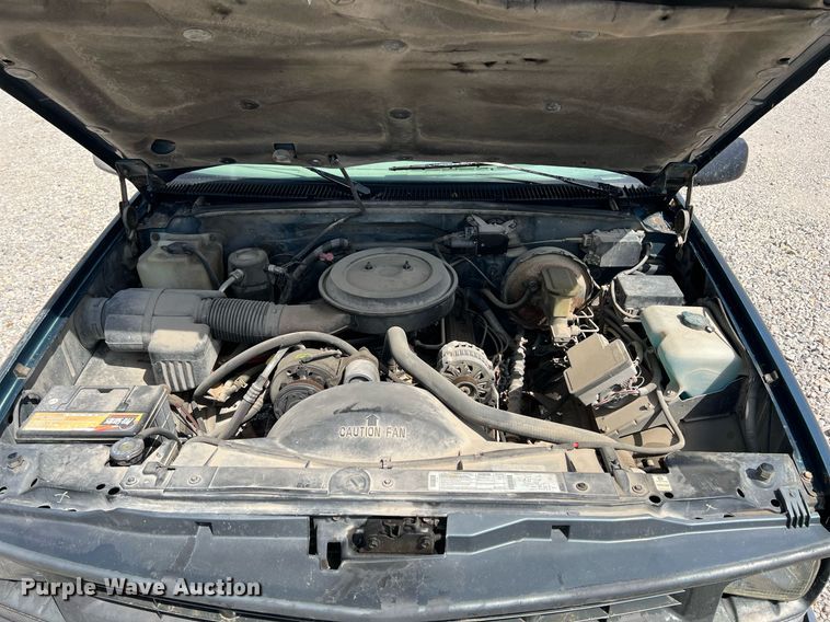 image for item MY9748 1995 Chevrolet Suburban C1500  SUV