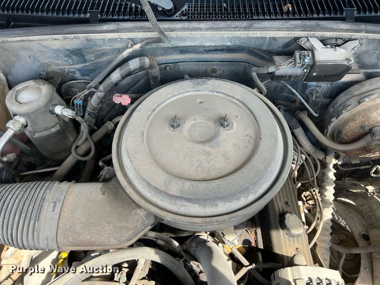 image for item MY9748 1995 Chevrolet Suburban C1500  SUV