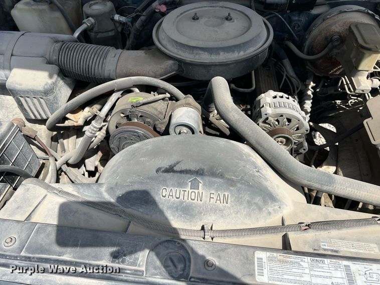 image for item MY9748 1995 Chevrolet Suburban C1500  SUV