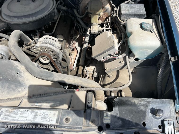 image for item MY9748 1995 Chevrolet Suburban C1500  SUV