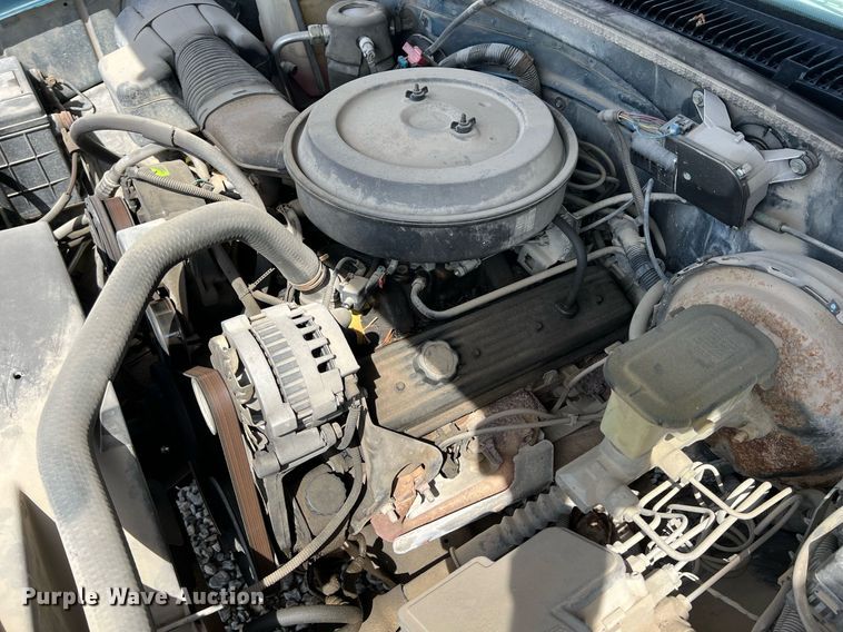 image for item MY9748 1995 Chevrolet Suburban C1500  SUV