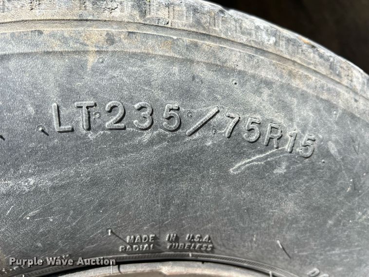 image for item MY9748 1995 Chevrolet Suburban C1500  SUV