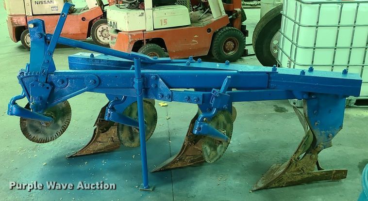 image for item DC6143 Three bottom plow