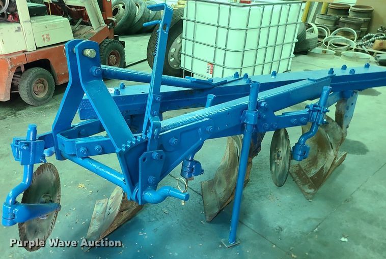 image for item DC6143 Three bottom plow