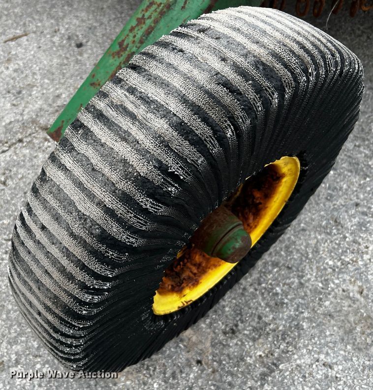 image for item DJ0828 John Deere 1517  batwing rotary mower