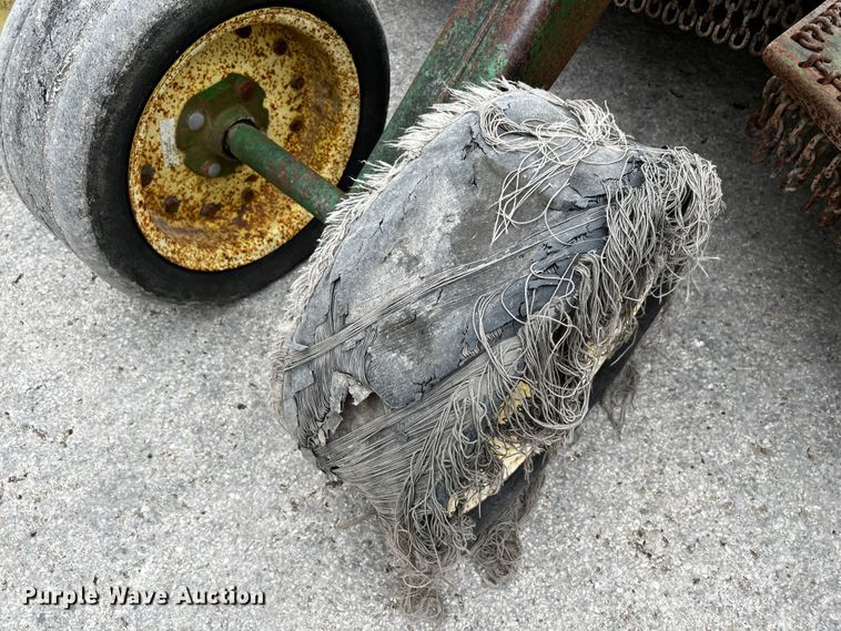 image for item DJ0828 John Deere 1517  batwing rotary mower