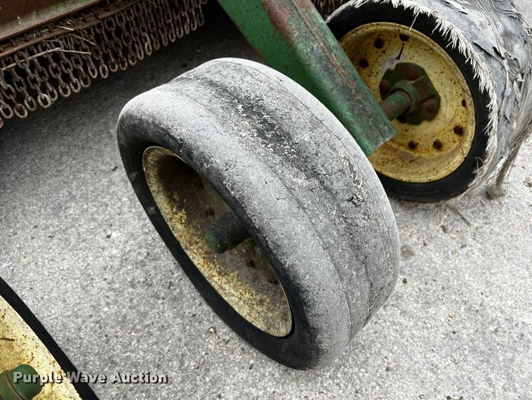 image for item DJ0828 John Deere 1517  batwing rotary mower