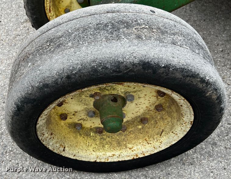 image for item DJ0828 John Deere 1517  batwing rotary mower