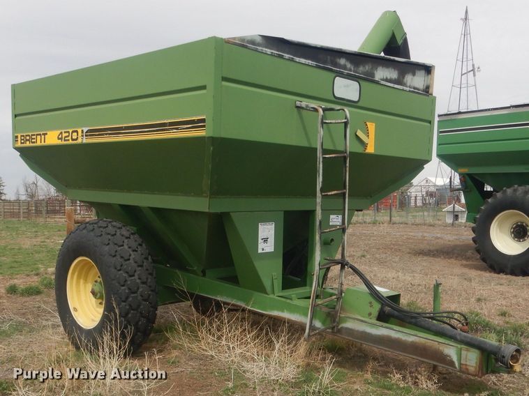 image for item DJ7025 Brent 420  grain cart