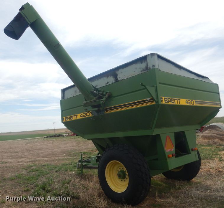 image for item DJ7025 Brent 420  grain cart