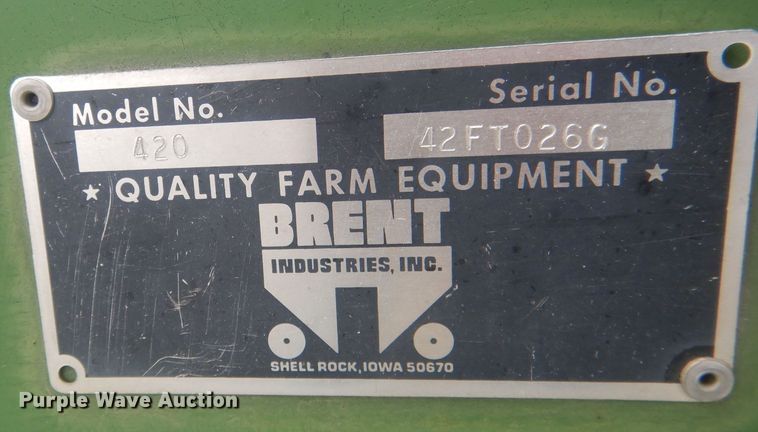 image for item DJ7025 Brent 420  grain cart
