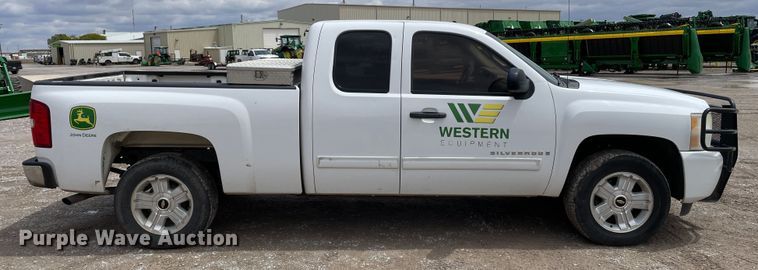 image for item DN4532 2009 Chevrolet Silverado 1500  Ext. Cab pickup truck