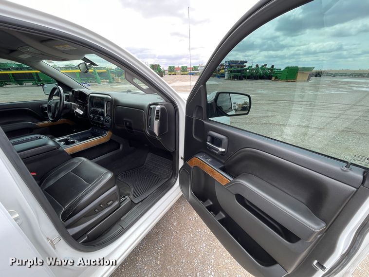 image for item DN4594 2014 Chevrolet Silverado 1500  Crew Cab pickup truck