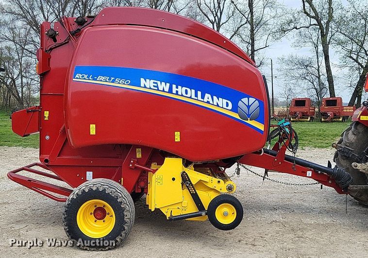 image for item DO3639 2020 New Holland Roll-Belt 560  round baler