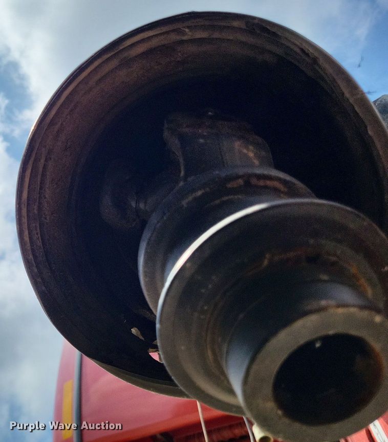 image for item DO3639 2020 New Holland Roll-Belt 560  round baler