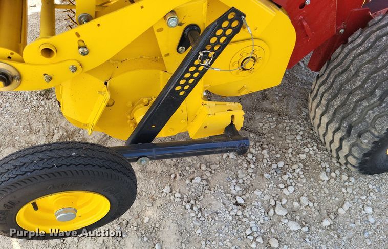 image for item DO3639 2020 New Holland Roll-Belt 560  round baler