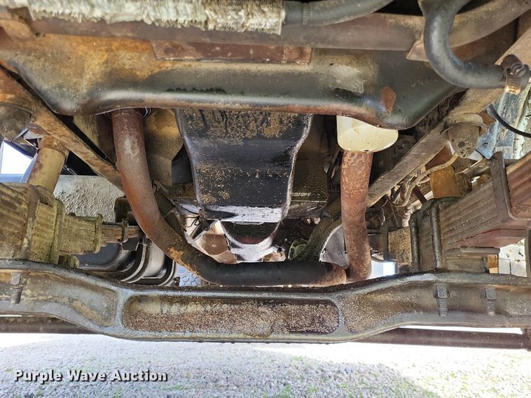 image for item DO3645 1982 Ford F800  applicator truck