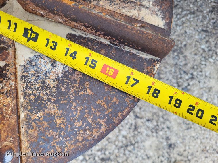 image for item DO3645 1982 Ford F800  applicator truck