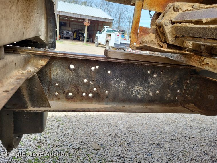 image for item DO3645 1982 Ford F800  applicator truck