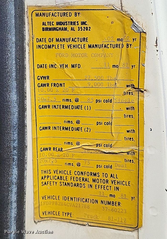 image for item DO3645 1982 Ford F800  applicator truck